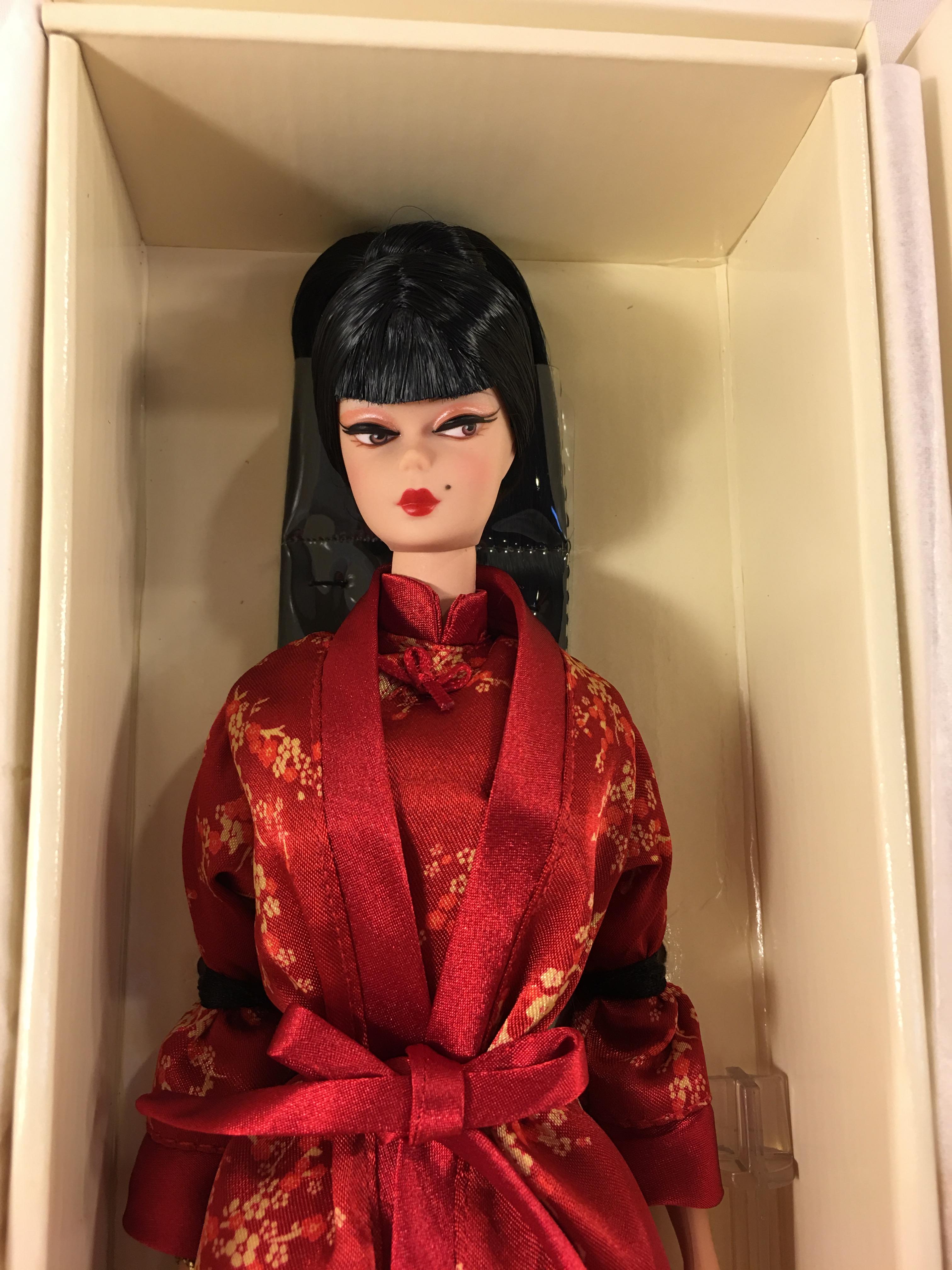 NIB 2004 Mattel Limited Edt. Barbie Fashion Model Collection Chinaoiserie Red Moon Silkstone Doll 12