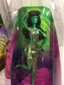 NIB Mattel Barbie Star Trek 50th Anniversary Doll 14.1/2"Tall Box Size