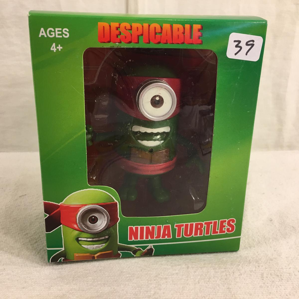 NIB Collector Super Warrior Despicable Ninja Turtles 4"tall