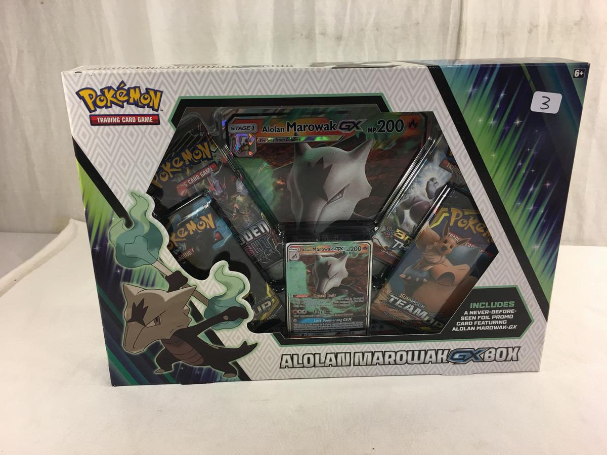Collector New Pokemon Trading card Game Detective Alolan Marowak GX Box Size:13x9.5"