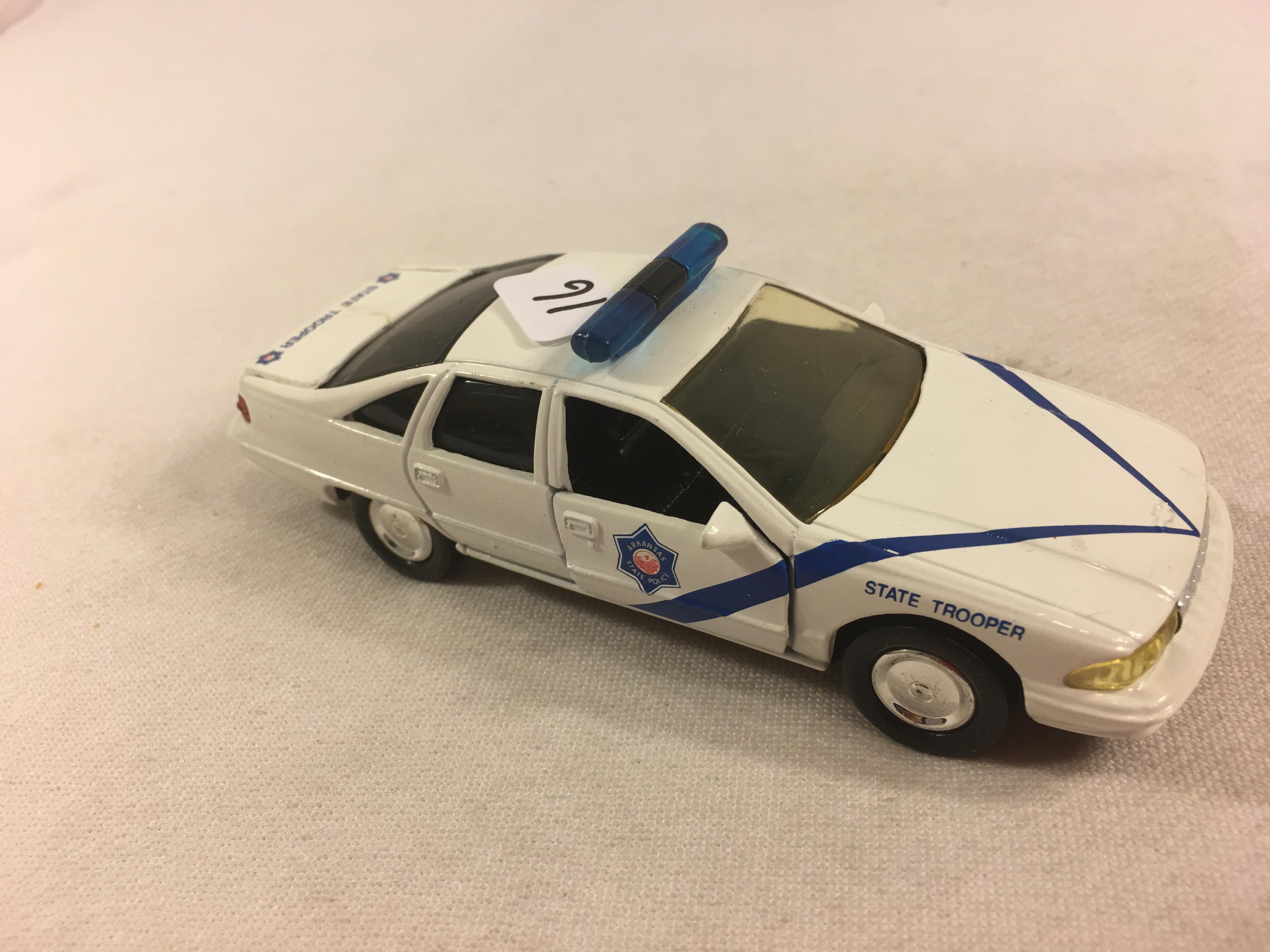 Collector Loose 1993 Road Champs Chevrolet Caprice 1/43 Scale DieCast Metal Car State Trooper
