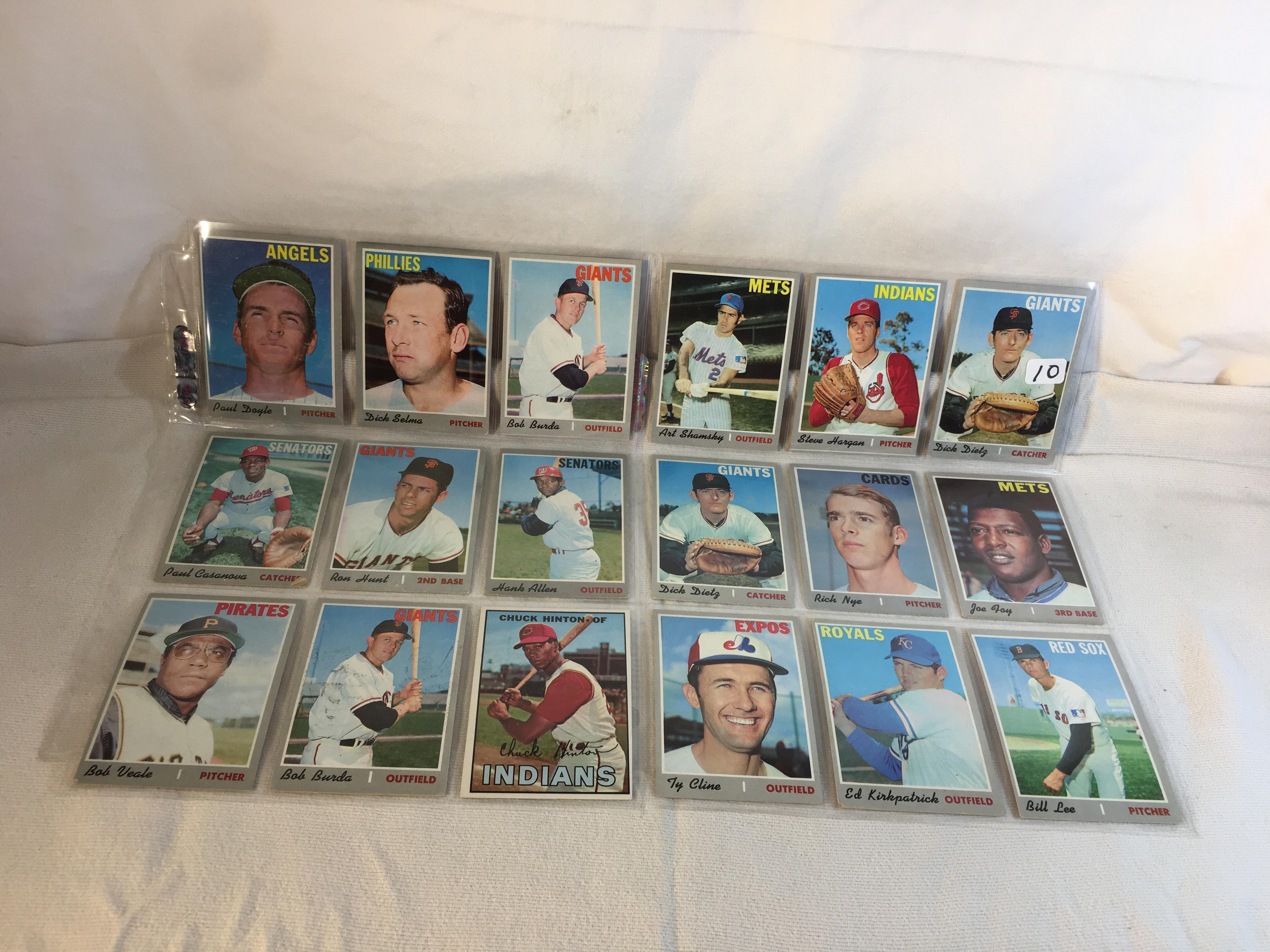 Lot of 18 Pcs Collector Vintage  MLB Baseball  Sport Trading Assorted Cards & Players - See Photos