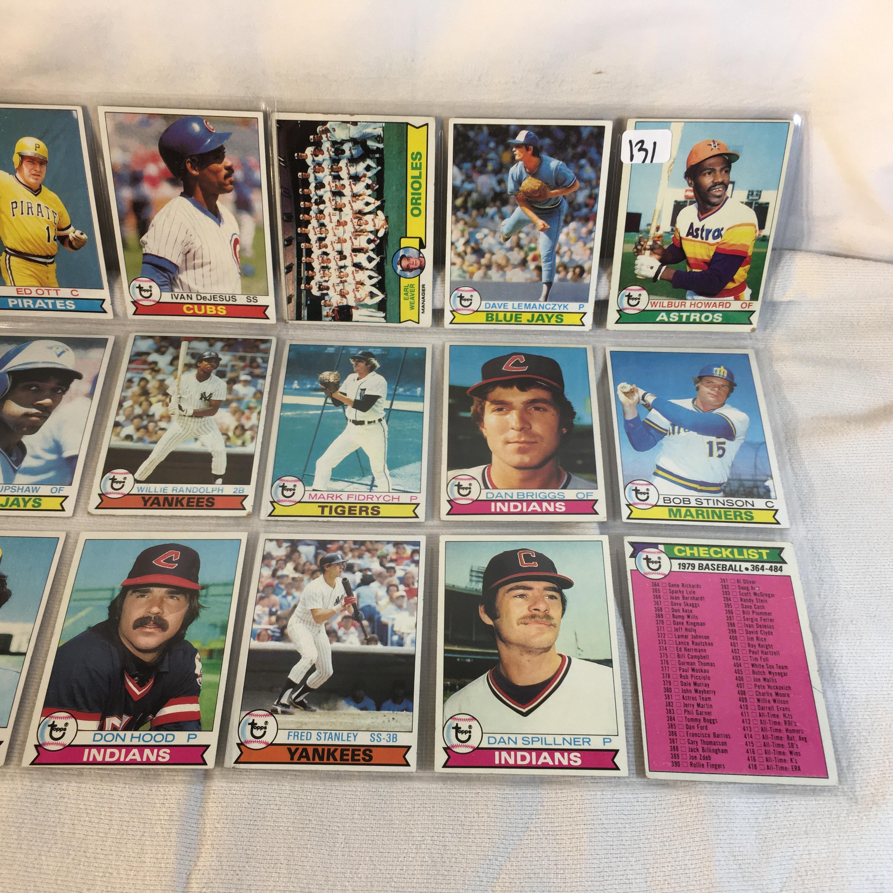 Lot of 18 Pcs Collector Vintage  MLB Baseball  Sport Trading Assorted Cards & Players - See Photos