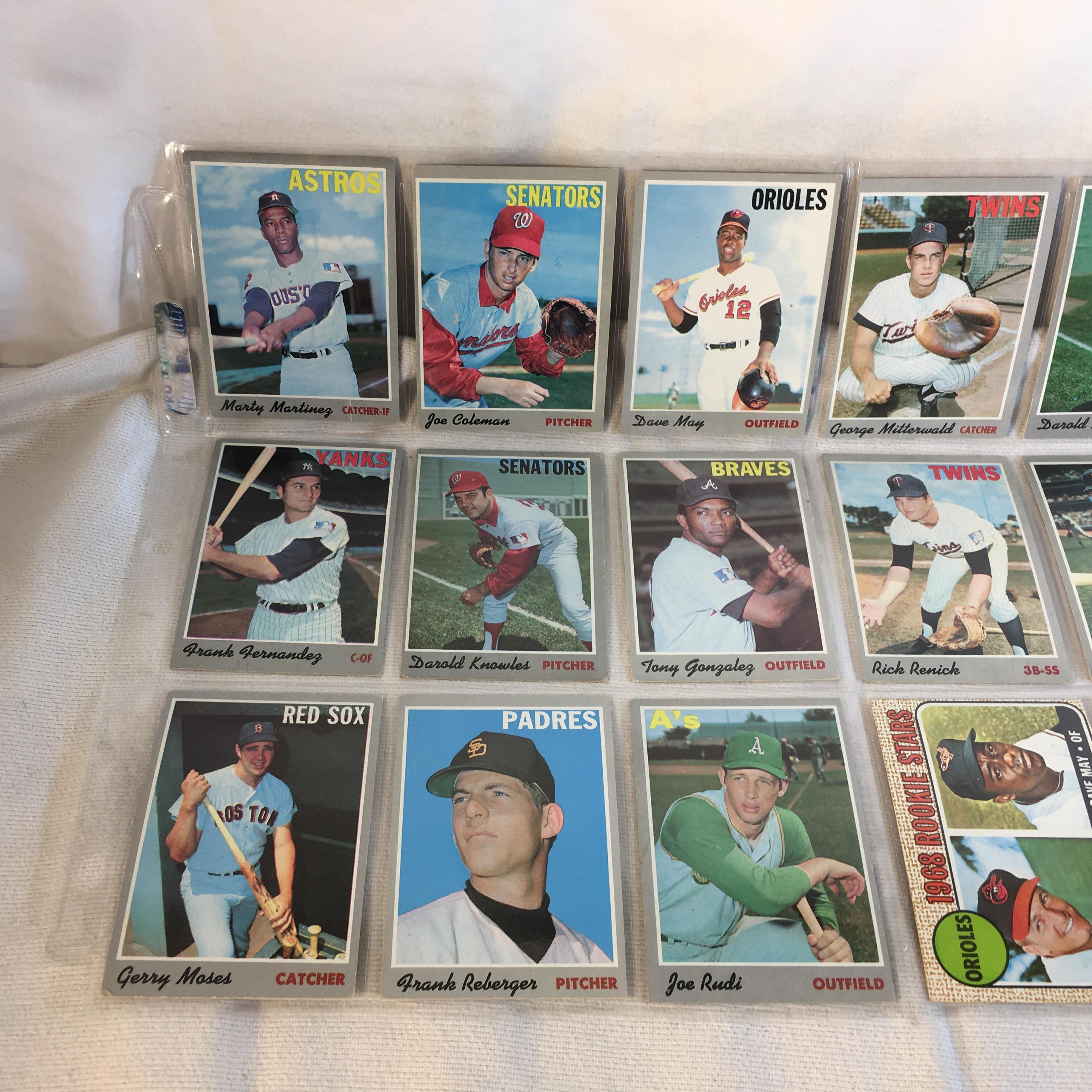 Lot of 18 Pcs Collector Vintage  MLB Baseball  Sport Trading Assorted Cards & Players - See Photos