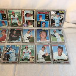 Lot of 18 Pcs Collector Vintage  MLB Baseball  Sport Trading Assorted Cards & Players - See Photos