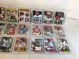 Lot of 18 Pcs Collector Vintage  NFL Football Sport Trading Assorted Cards & Players - See Photos