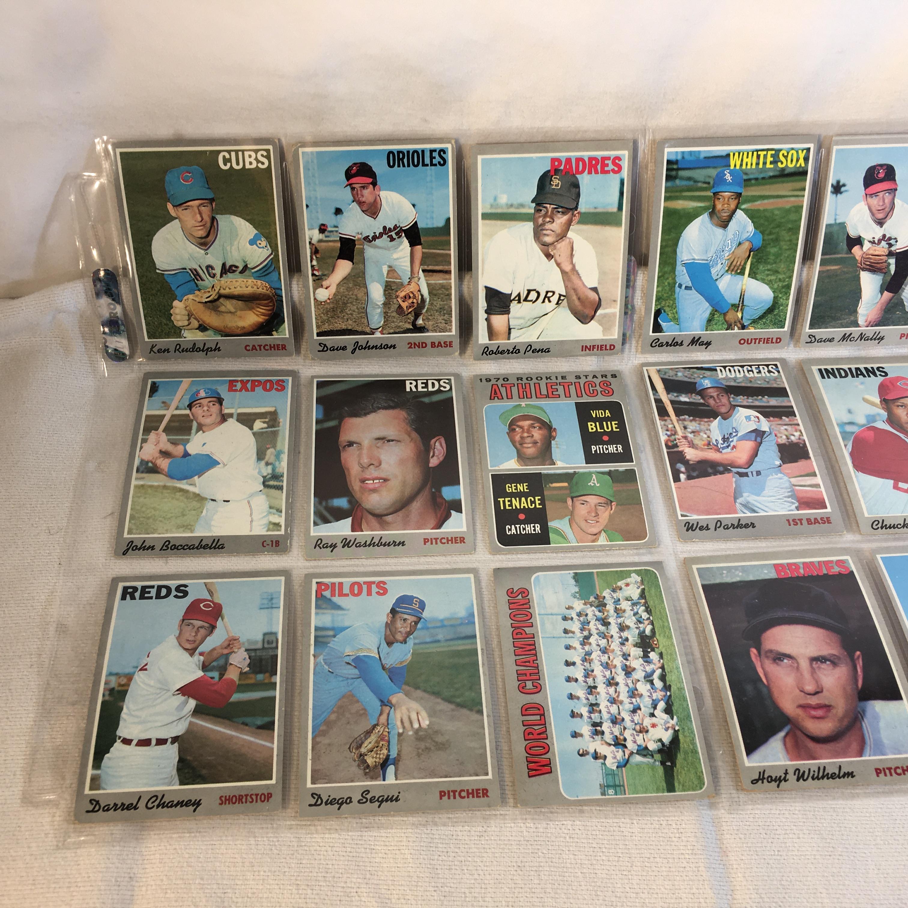 Lot of 18 Pcs Collector Vintage  MLB Baseball  Sport Trading Assorted Cards & Players - See Photos