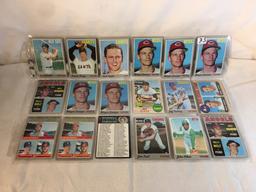 Lot of 18 Pcs Collector Vintage  MLB Baseball  Sport Trading Assorted Cards & Players - See Photos