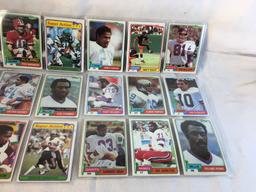 Lot of 18 Pcs Collector Vintage  NFL Football Sport Trading Assorted Cards & Players - See Photos