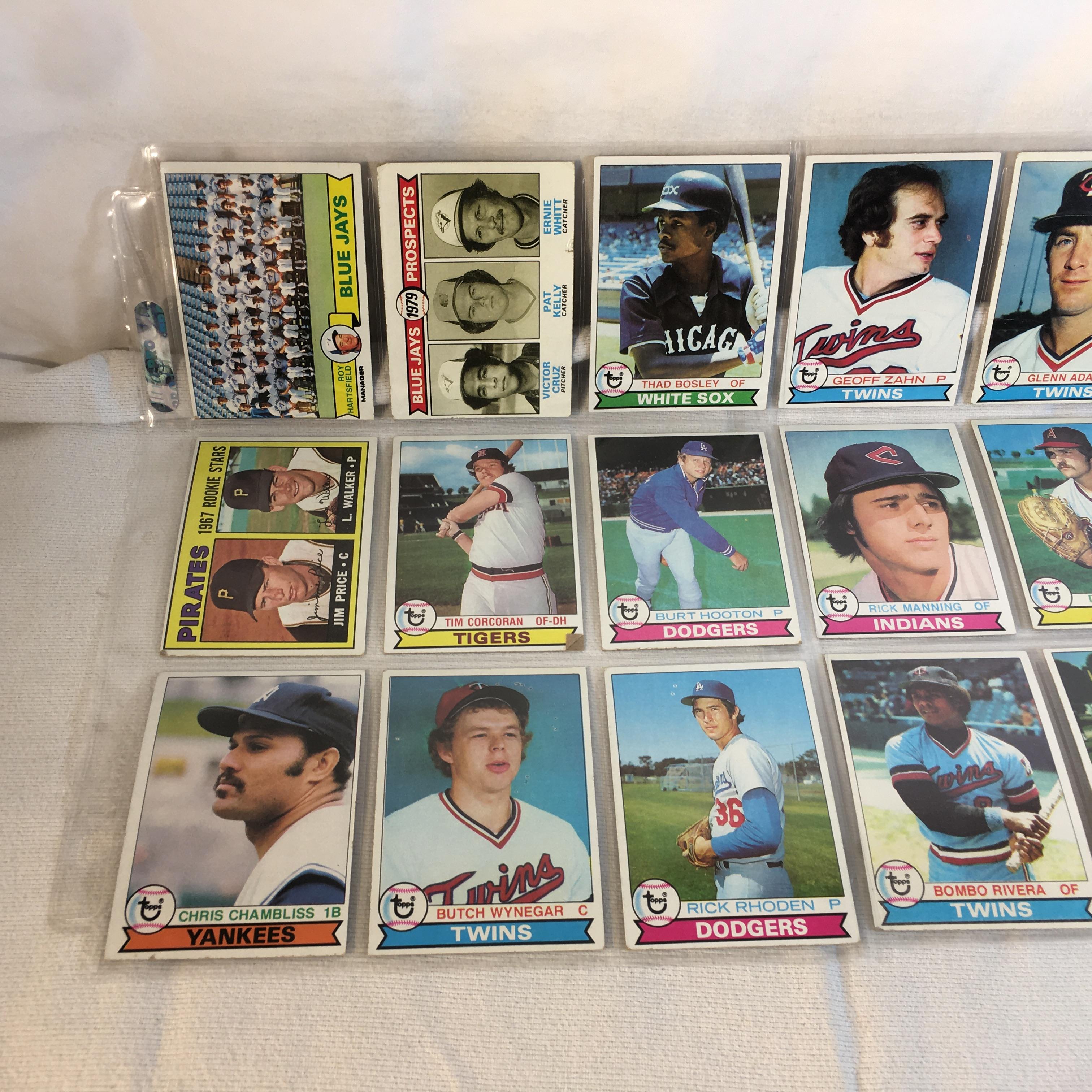 Lot of 18 Pcs Collector Vintage  MLB Baseball  Sport Trading Assorted Cards & Players - See Photos