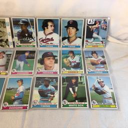 Lot of 18 Pcs Collector Vintage  MLB Baseball  Sport Trading Assorted Cards & Players - See Photos