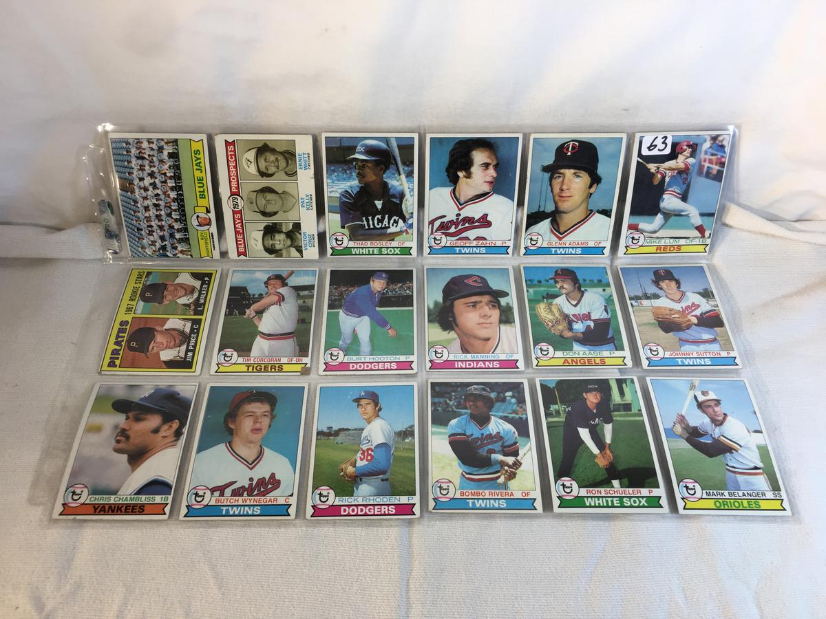 Lot of 18 Pcs Collector Vintage  MLB Baseball  Sport Trading Assorted Cards & Players - See Photos