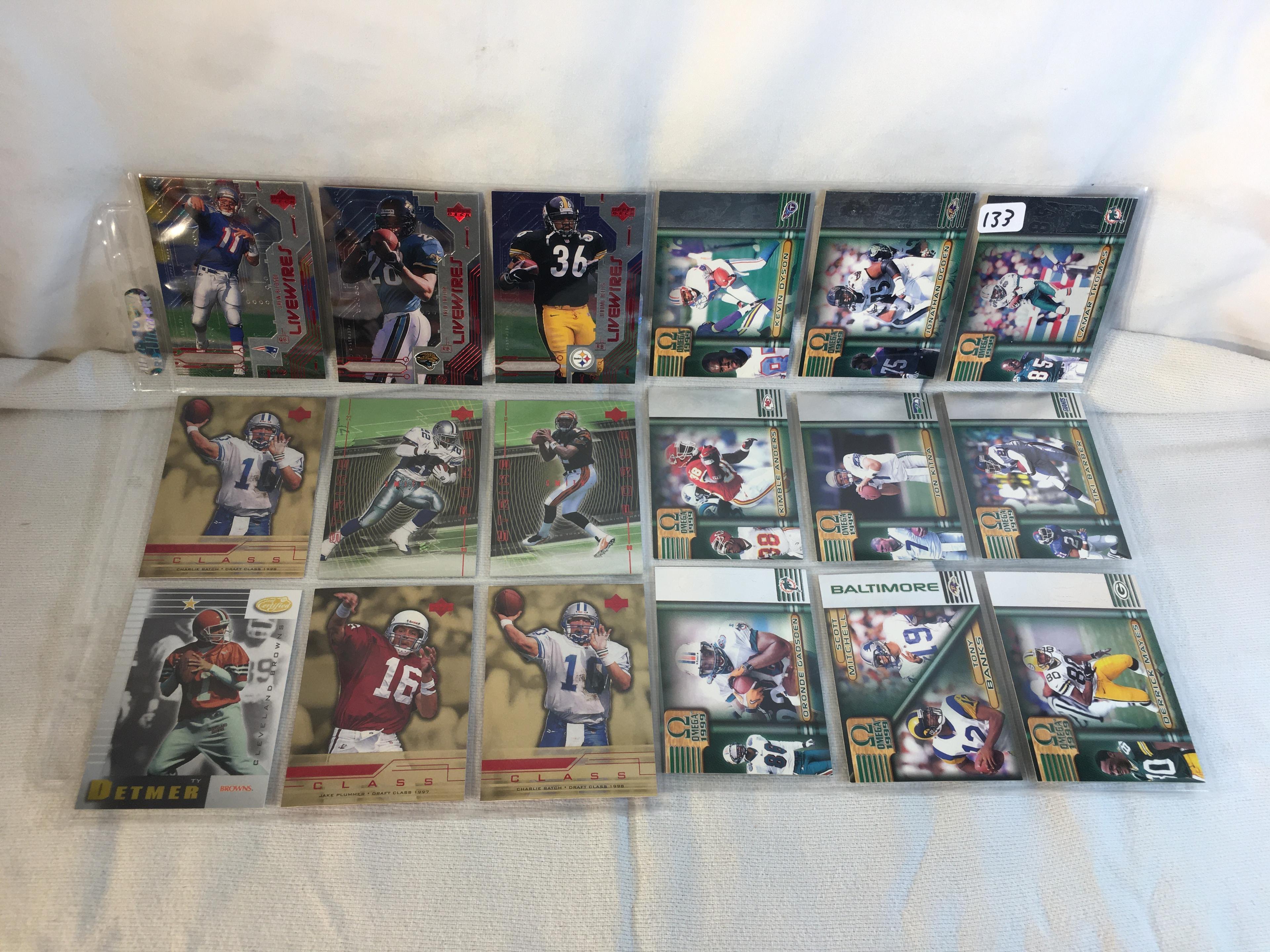 Lot of 18 Pcs Collector Modern NFL Football Sport Trading Assorted Cards and Players -See Pictures