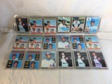 Lot of 18 Pcs Collector Vintage  MLB Baseball  Sport Trading Assorted Cards & Players - See Photos