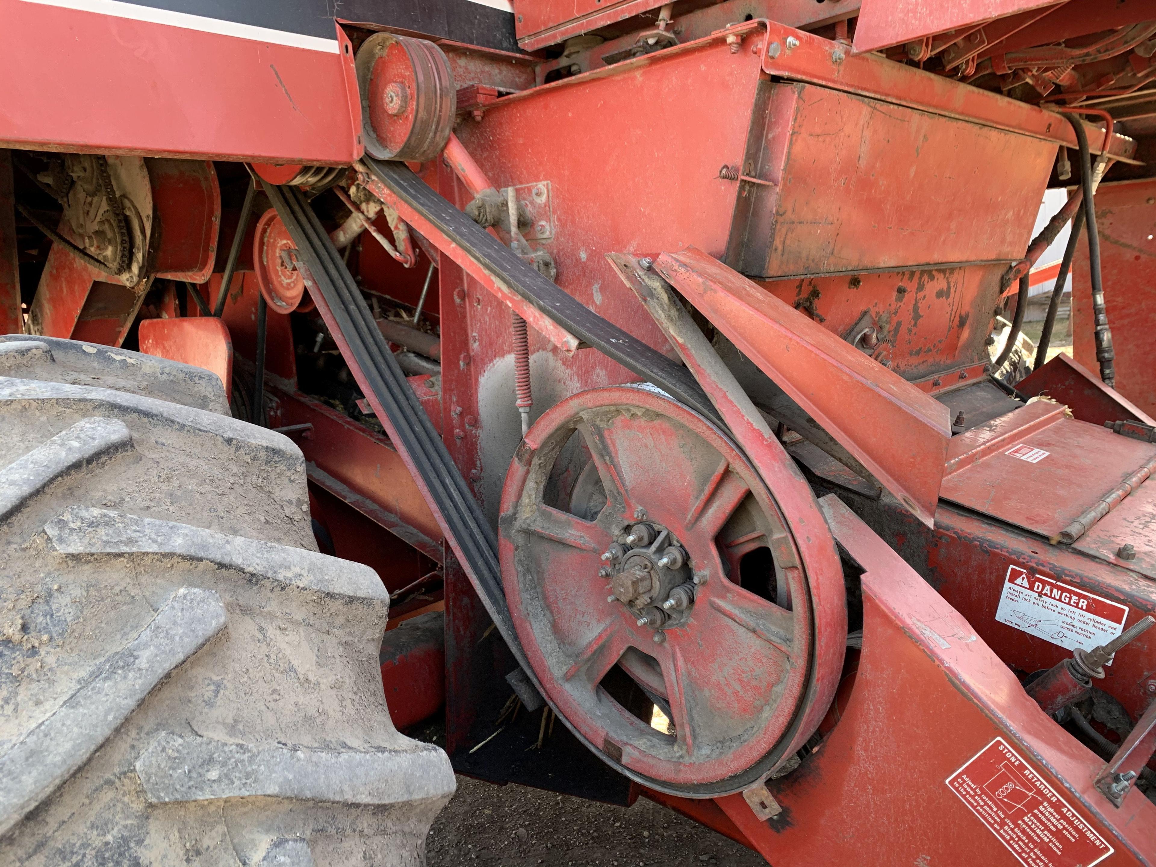 IH 1440 Axial Flow Combine, 23.1-26 Rubber,