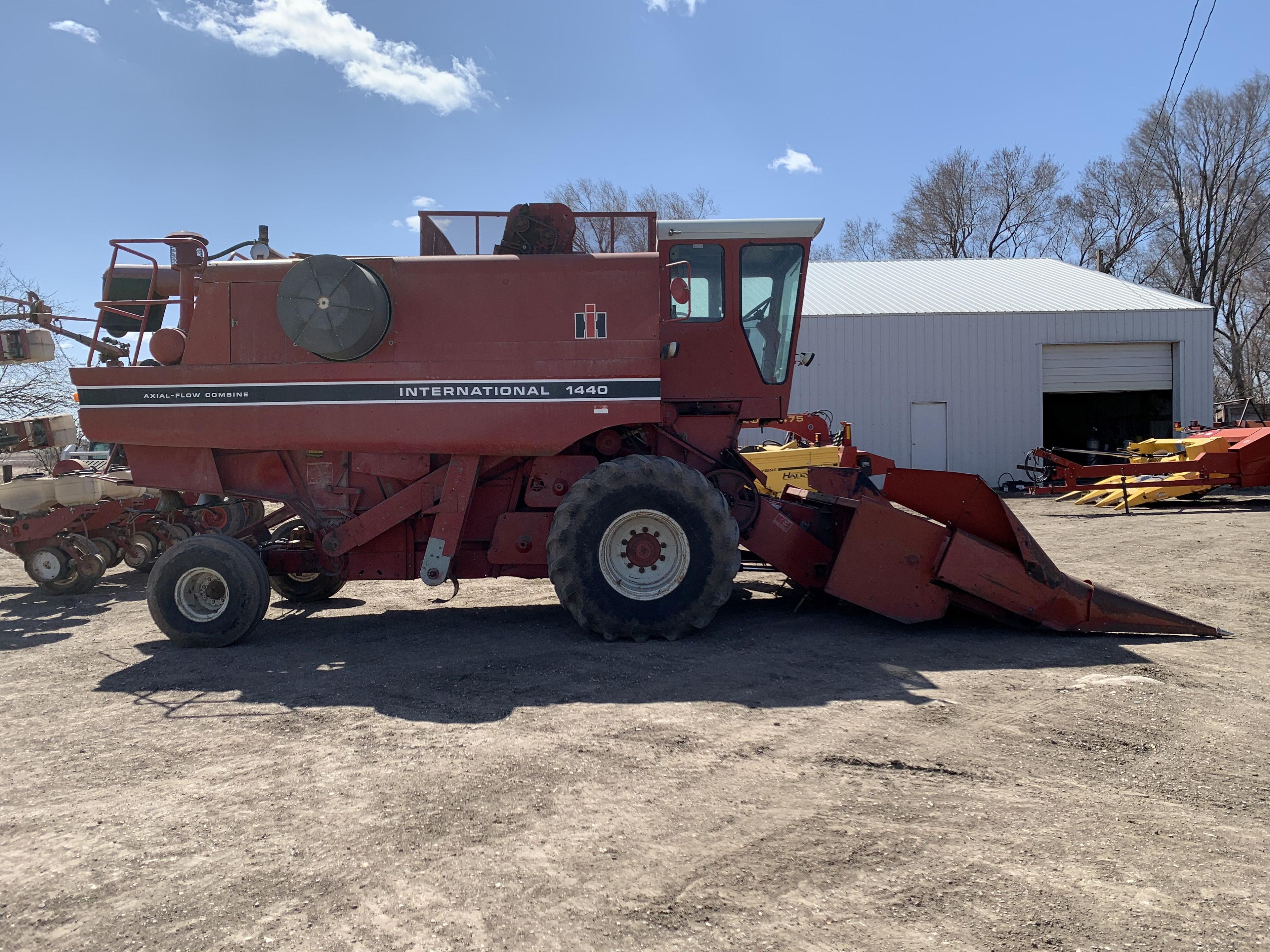 IH 1440 Axial Flow Combine, 23.1-26 Rubber,