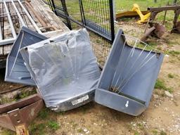 BEHLEN COUNTRY HORSEMAN'S CHOICE POLY CORNER FEEDERS (3), ONE IS UNUSED