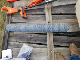 ROLL OF CHICKEN WIRE