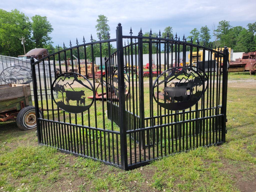 UNUSED 2024 GREATBEAR 14' BI PARTING COW ENTERANCE GATES