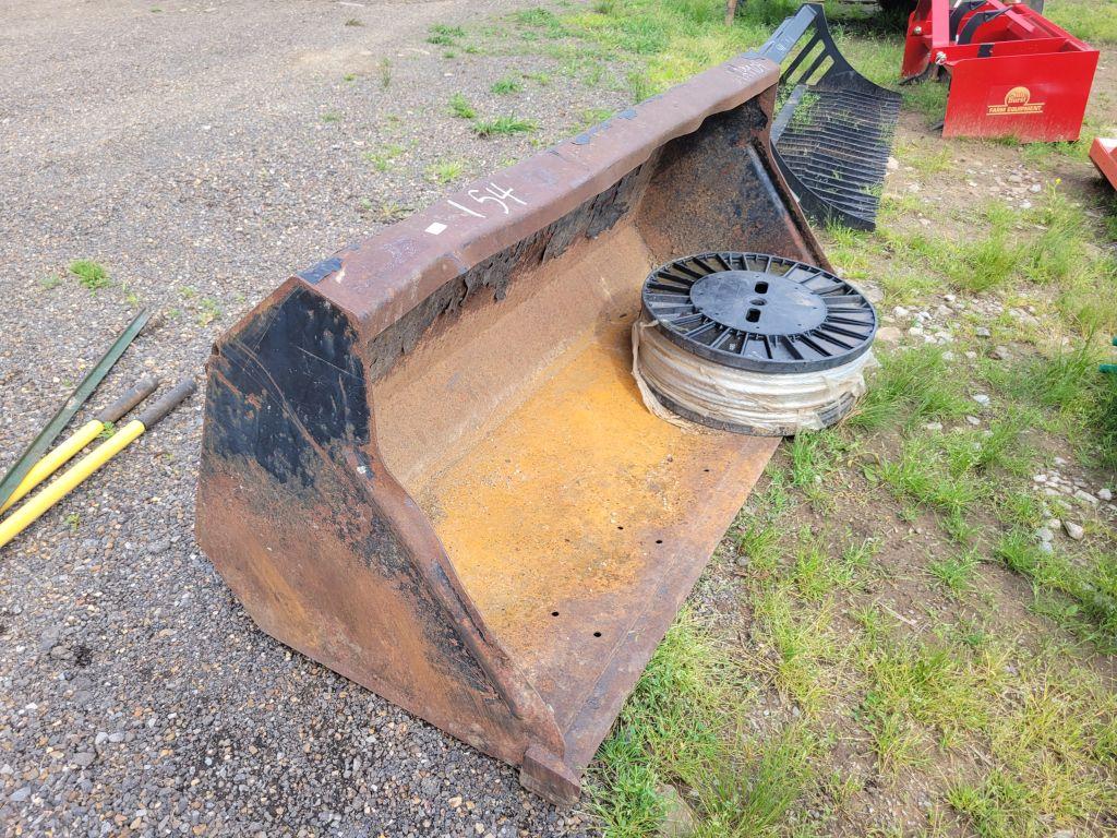 6' JOHN DEERE ATTACHMENT BUCKET