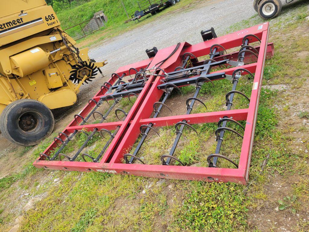 HOELSCHER HYDRAULIC GRAPPLE SQUARE, 18 BALE JOHN DEERE 640 COUPLINS HOOK-UP