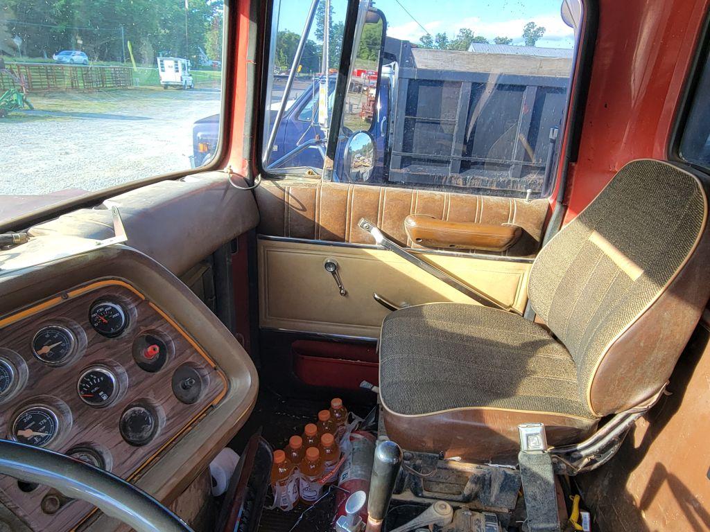 1983 FORD L9000 DUMP TRUCK, TRIAXLE, CUMMINS 8LL MOTOR, WALKING BEAM BUSHIN