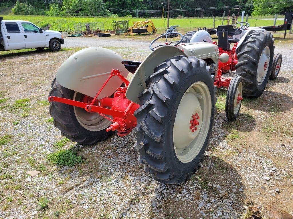 FORD 8N TRACTOR, HAS BEEN RE-DONE, RUNS/DRIVES