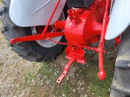 FORD 860 TRACTOR, HAS BEEN RE-DONE, HAS NEW HOUR METER, RUNS/DRIVES