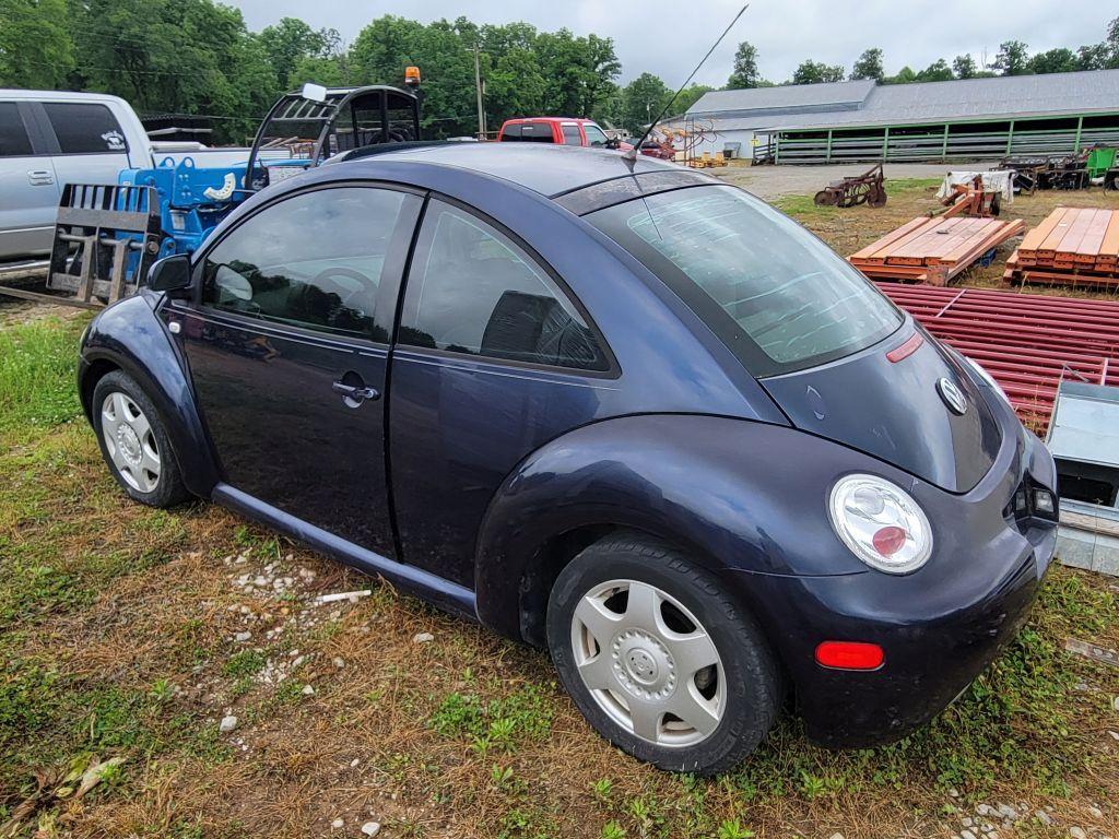 2000 VOLKSWAGON BEATLE, CRANKS BUT NEEDS ELECTRIC FANS, 5 SPEED, TITLE DELAY, 183,182 MILES SHOWING,