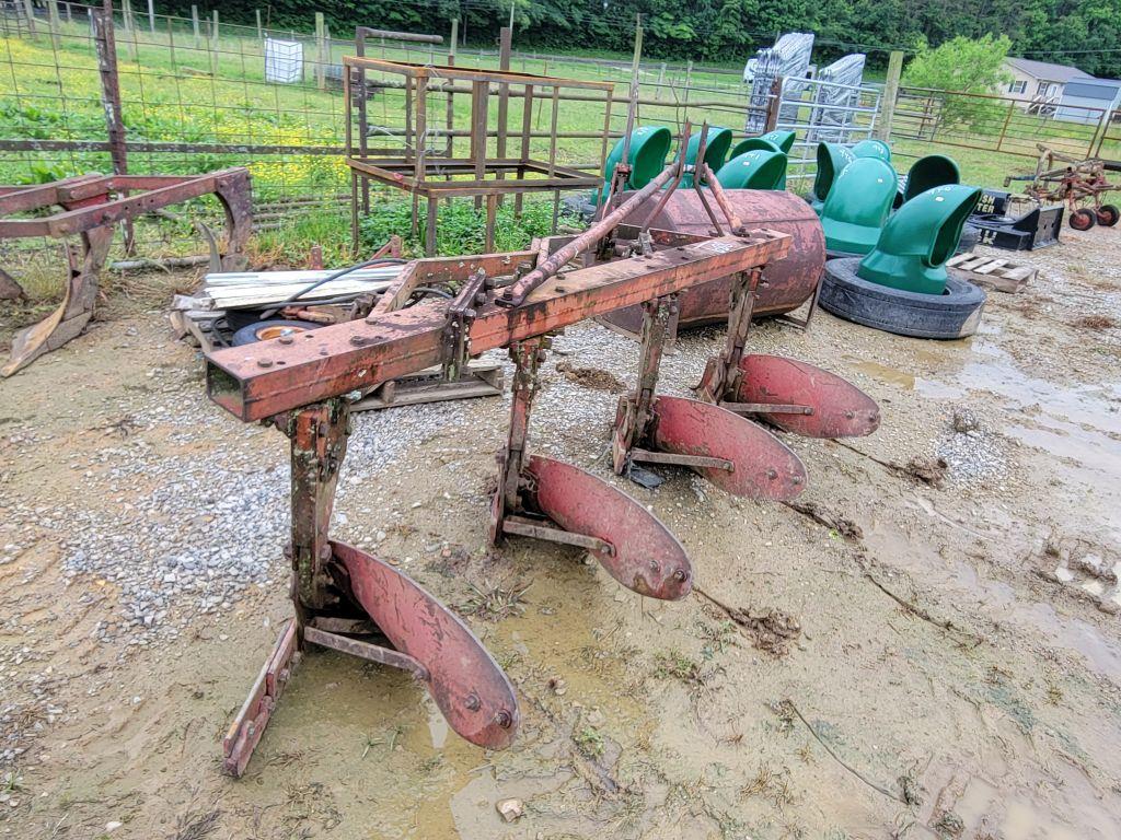 MASSEY FERGUSON MF82 3PH 4 BOTTOM PLOW