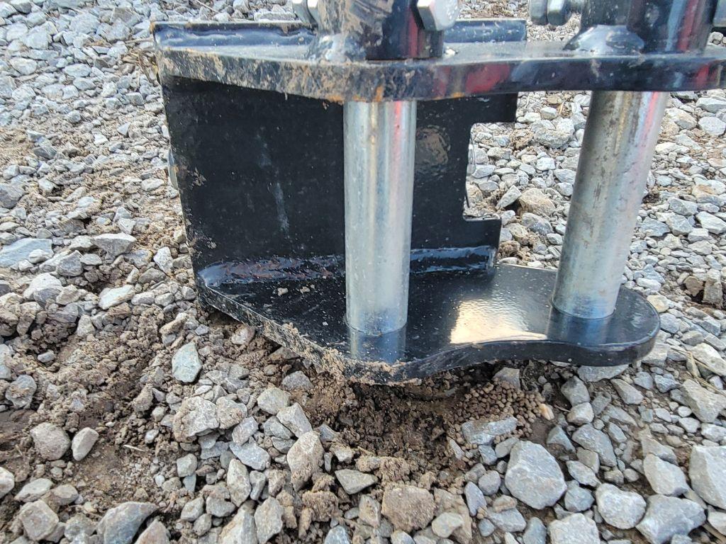 2025 UNUSED FUTURE QUICK COUPLER FIT TO 1-2 TON EXCAVATOR, PIN HOLE 1", SN: