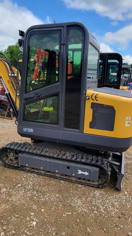 2025 UNUSED AGT MY50R MINI EXCAVATOR WITH CAB RATO 29HP, 21KW GAS ENGINE WI