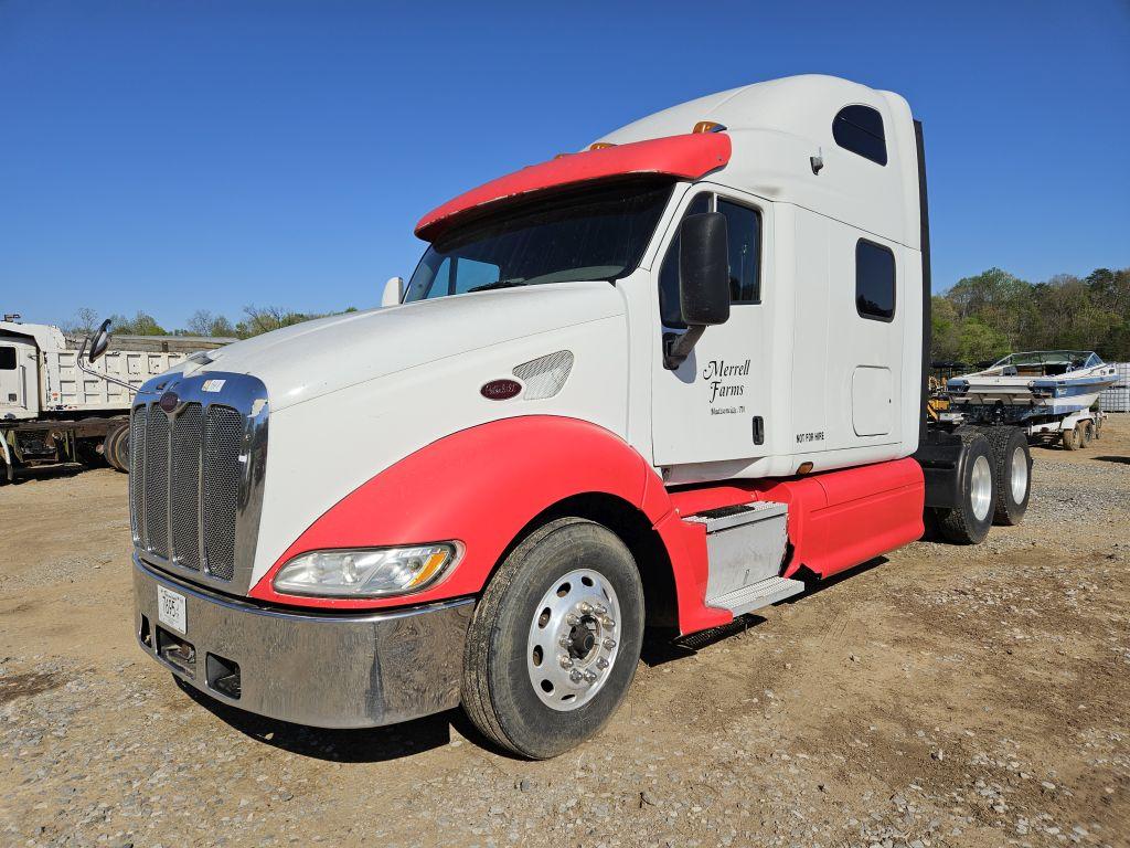 2010 PETERBILT 387 SEMI SLEEPER TRUCK, DUAL AXLES, CUMMINS MOTOR, AIR RIDE,