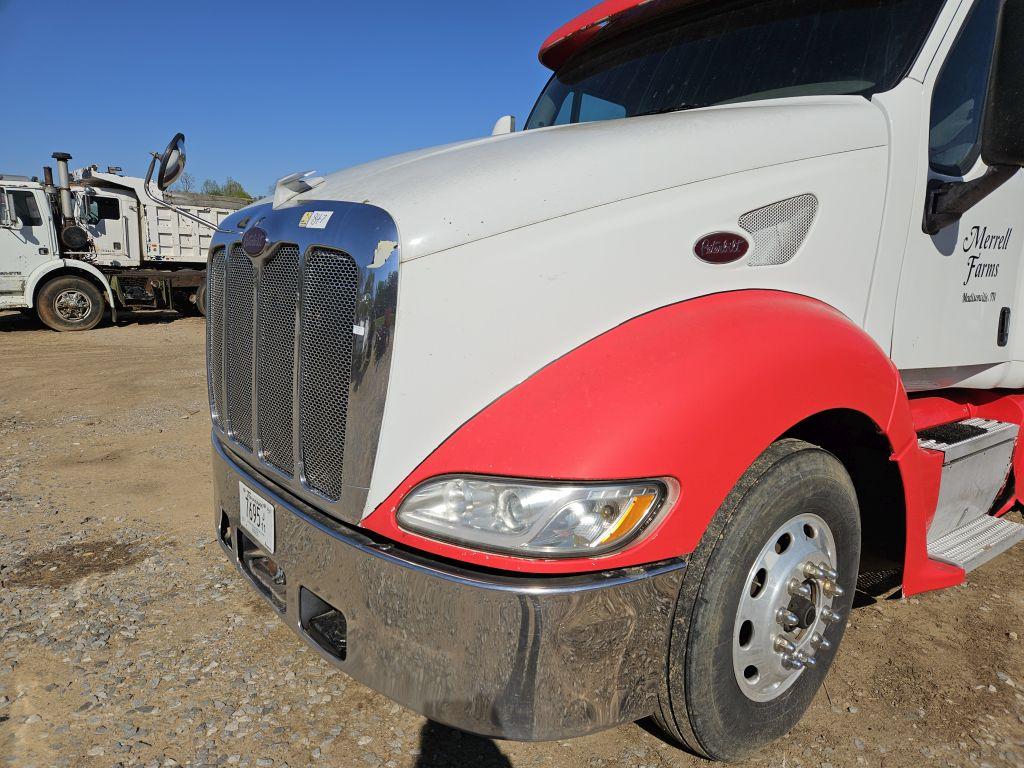 2010 PETERBILT 387 SEMI SLEEPER TRUCK, DUAL AXLES, CUMMINS MOTOR, AIR RIDE,
