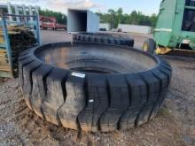 500 GALLON NEW RUBBER TIRE WATERER, 8' DIAMETER