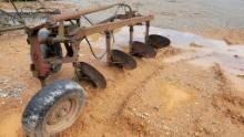 4 BOTTOM PLOW