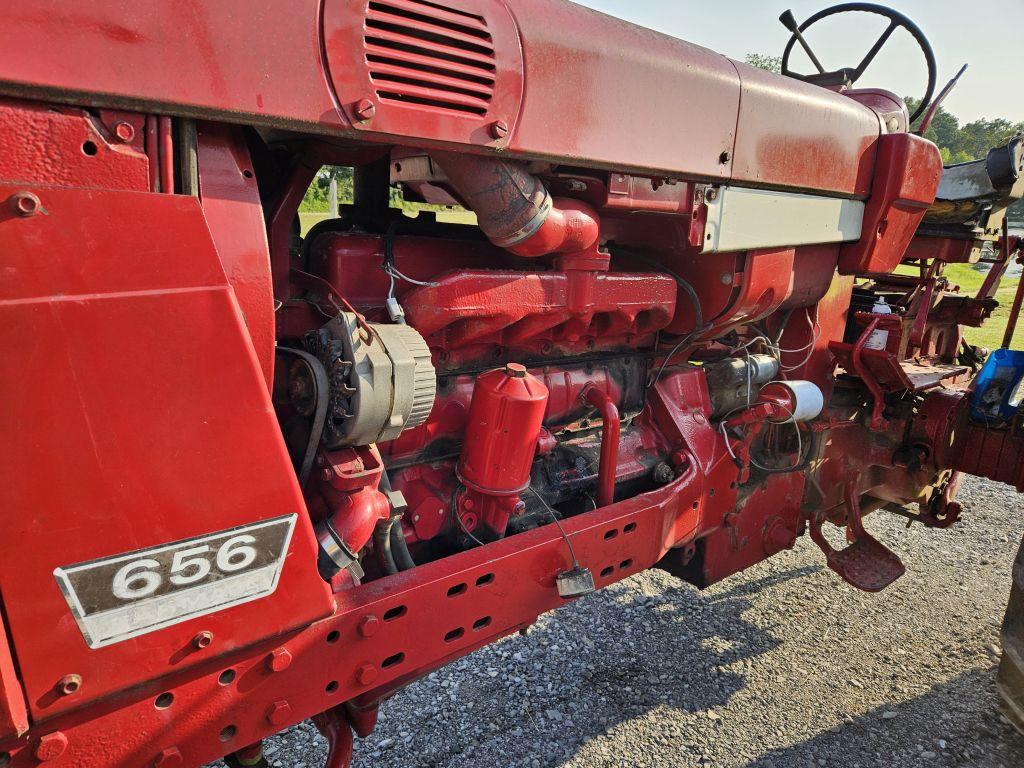 INTERNATIONAL 656 TRACTOR, 2WD, RUNS/DRIVES
