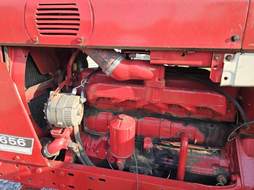INTERNATIONAL 656 TRACTOR, 2WD, RUNS/DRIVES