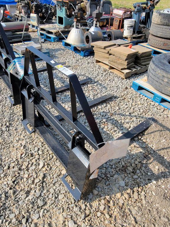 48" ADJUSTABLE QA PALLET FORKS, OUTSIDE CONSIGNMENT. SALES TAX WILL BE APPL