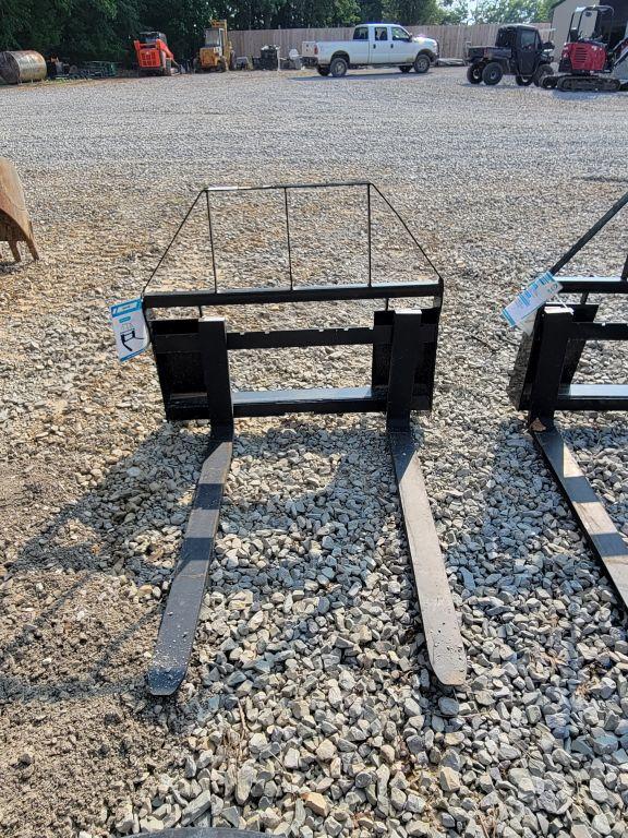 48" ADJUSTABLE QA PALLET FORKS, OUTSIDE CONSIGNMENT. SALES TAX WILL BE APPL