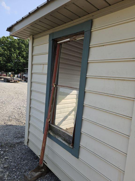 7' X 8' OFFICE BUILDING, 8' TALL, 2 WINDOWS AND 1 DOOR