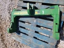 JOHN DEERE QUICK HITCH