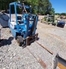 KOMATSU 25 FORKLIFT