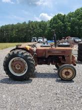 INTERNATIONAL 414 TRACTOR, HOURS SHOWING: 1944, RUNS/DRIVES, 2WD, DIESEL, 4