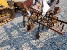 2 ROW CULTIVATOR