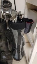 GOLF BAG WITH GOLF CLUBS