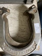 SET OF HORSE SHOES