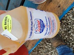 LUCAS INJECTOR CLEANER AND FUEL CONDITIONERS 1 GALLON (3)