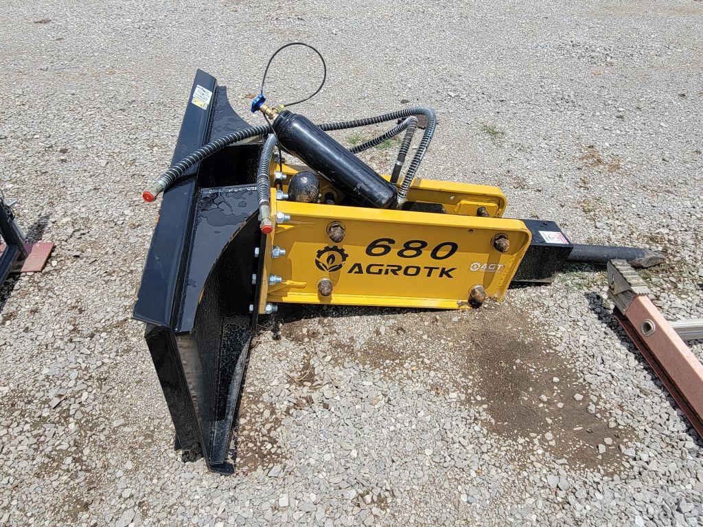 2025 AGT SSHH680 SKID STEER BREAKER, FIT TO SKID STEER LOADER, TOP TYPE, SN
