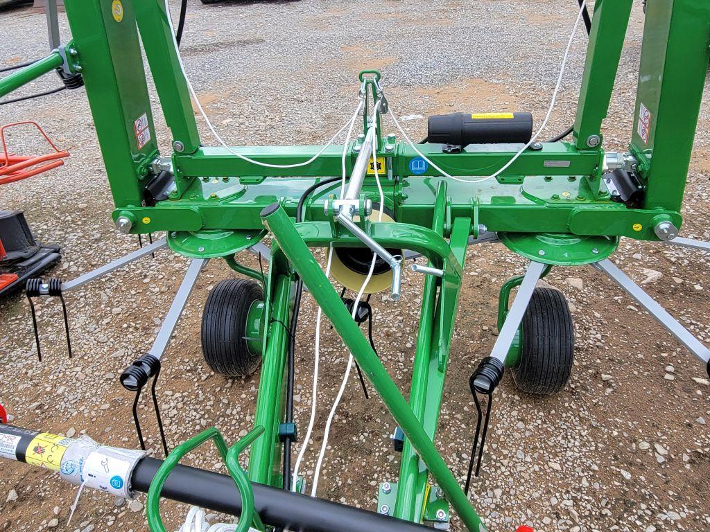 NEW FIRST QUALITY AGLINE GT4117 TEDDER, GREEN SN:202500380